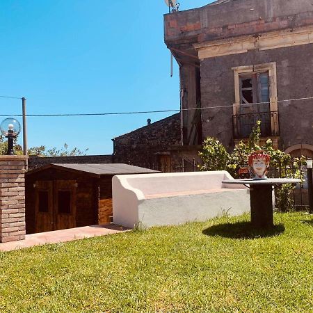 Motta Camastra Villa Le Gemelle Dell'Alcantara מראה חיצוני תמונה