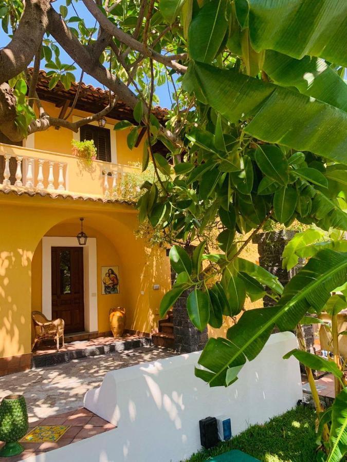 Motta Camastra Villa Le Gemelle Dell'Alcantara מראה חיצוני תמונה