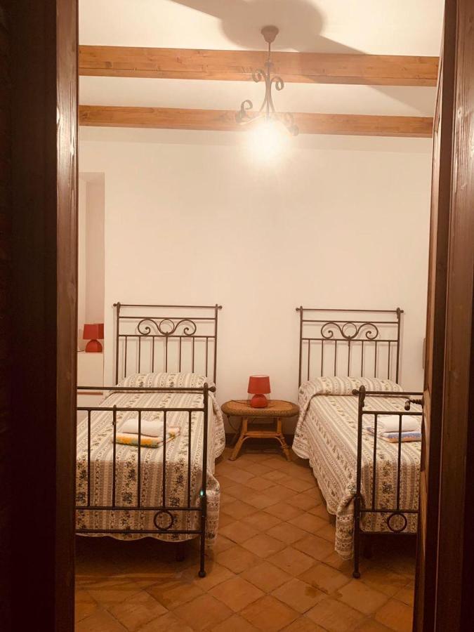 Motta Camastra Villa Le Gemelle Dell'Alcantara מראה חיצוני תמונה