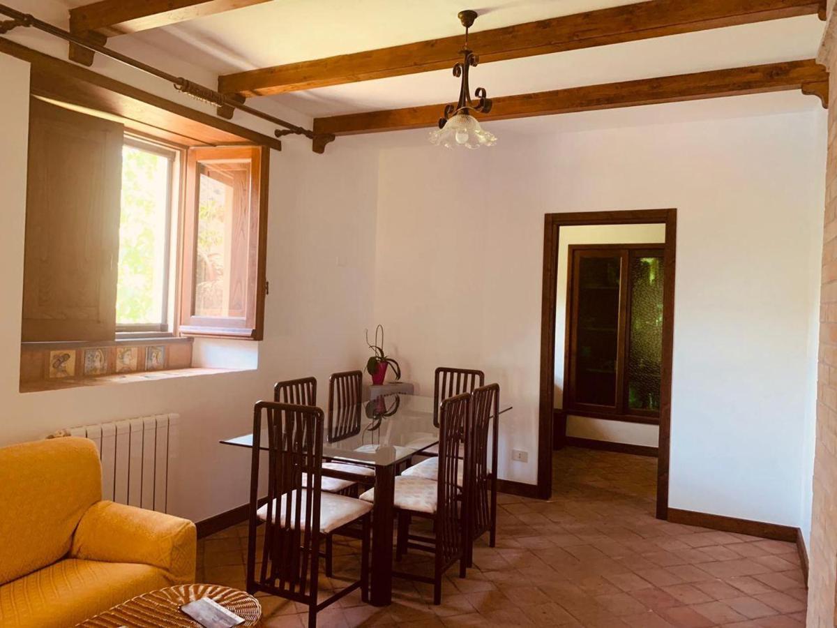 Motta Camastra Villa Le Gemelle Dell'Alcantara מראה חיצוני תמונה